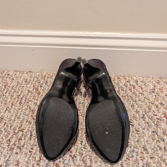 Lulu Townsend Black Lace Peep-Toe Heels - Picture 4 of 4